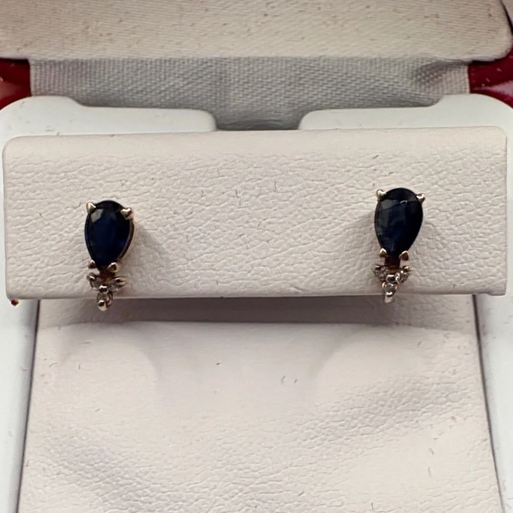 Beautiful 10K Gold Genuine Sapphire and Diamond Chip Teardrop Stud Earrings - Picture 3 of 11